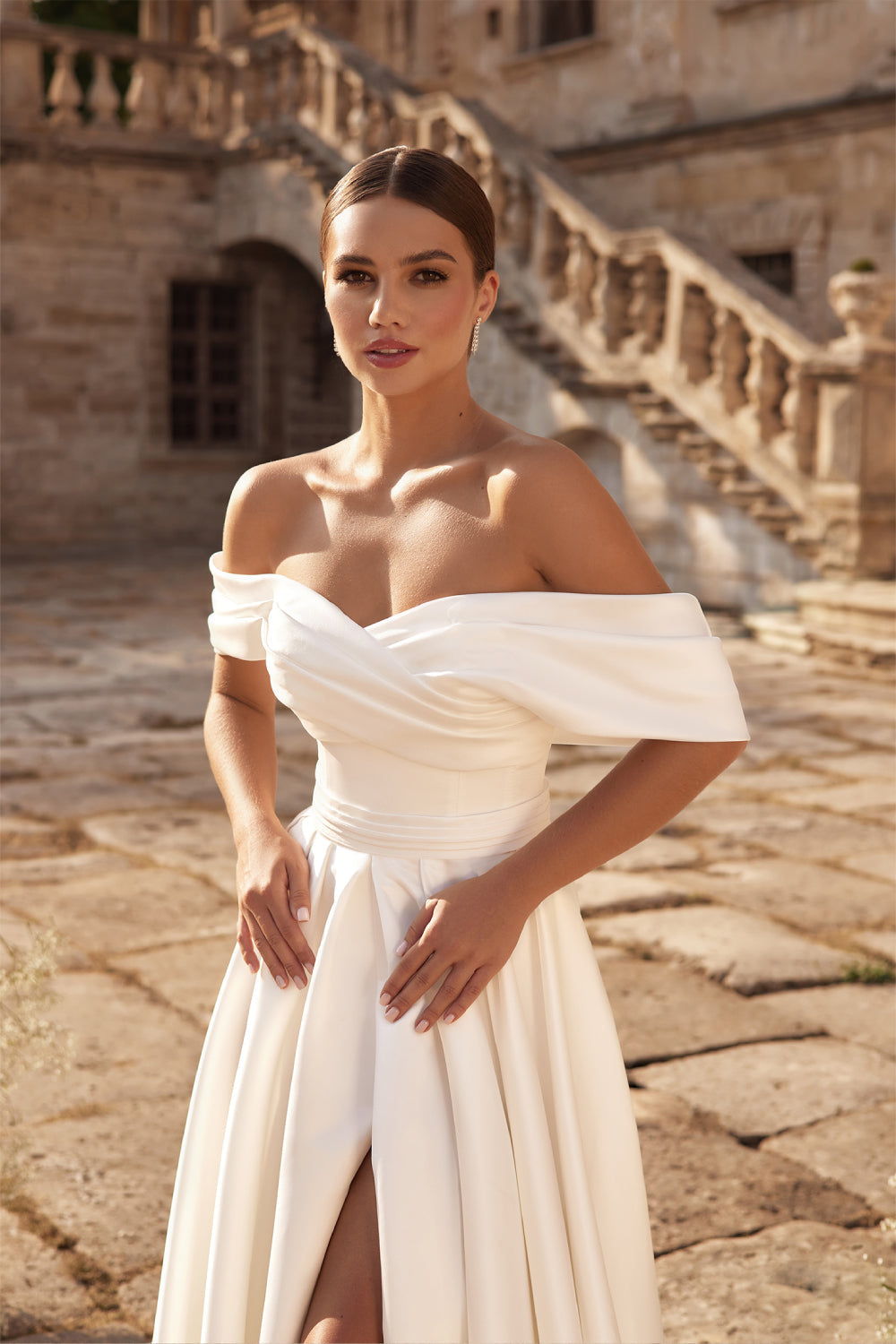 Robe de Mariée Fendue en Crêpe