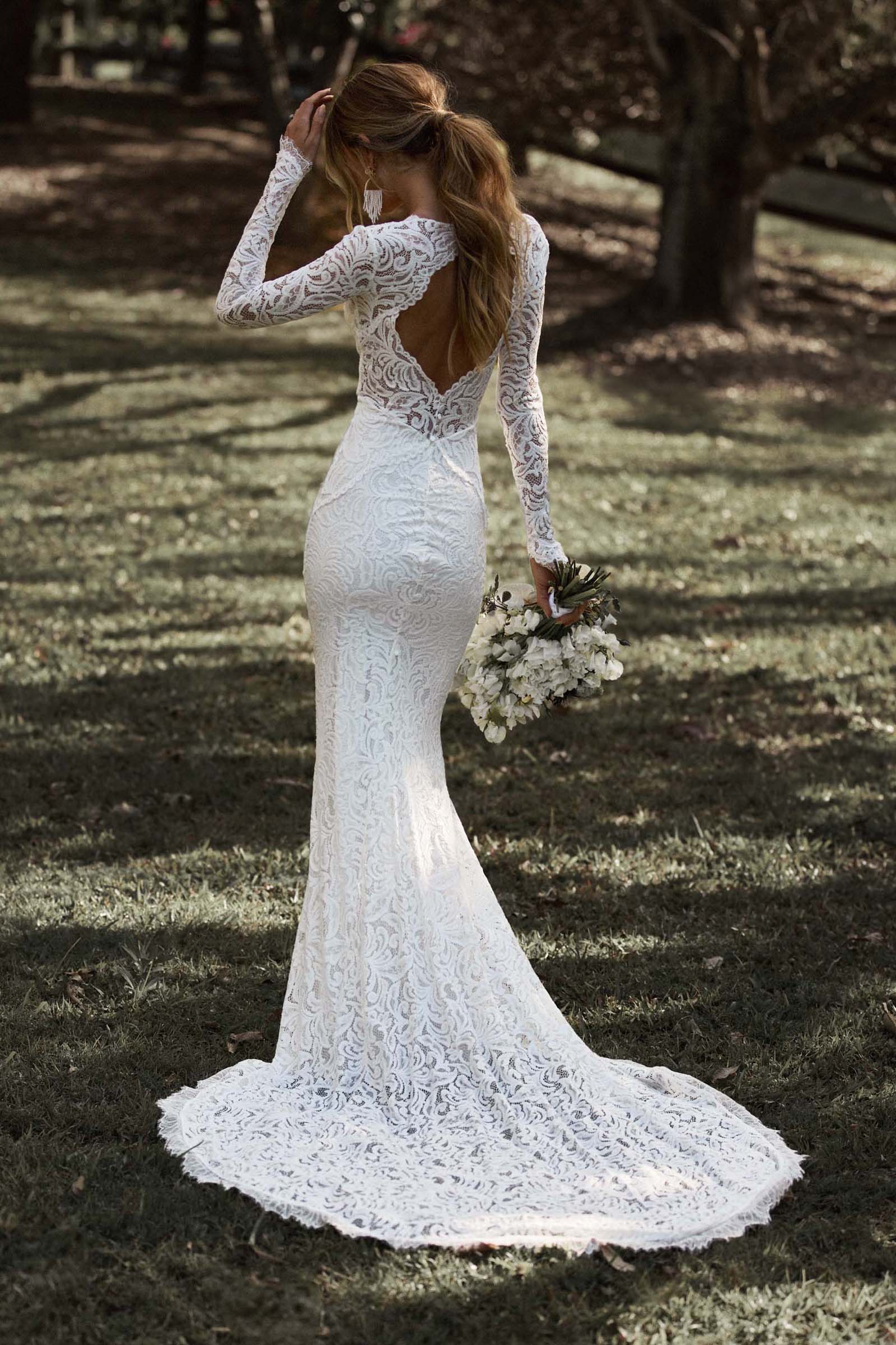 Robe de Mariée en Dentelle à Manches Longues